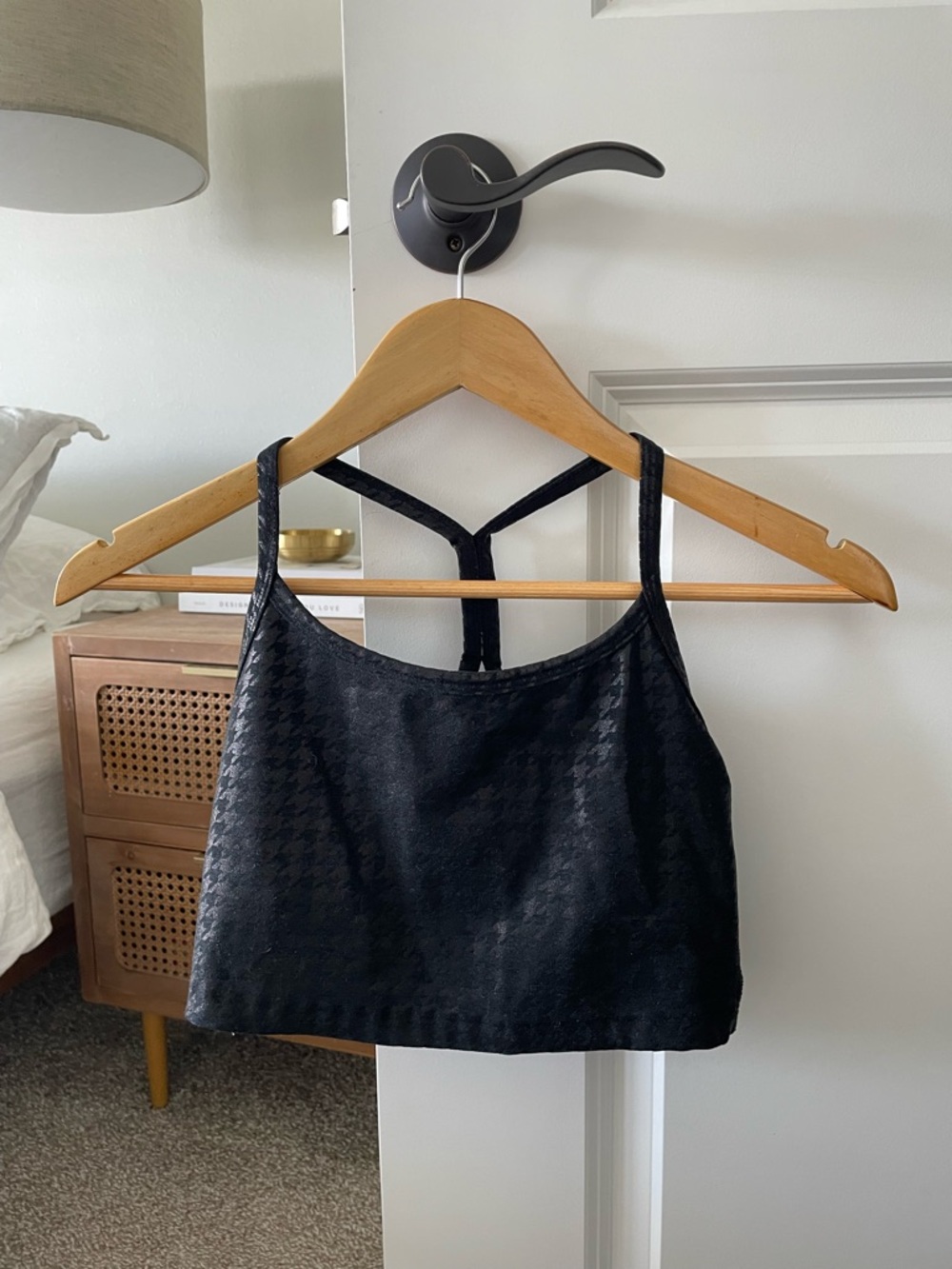 Beyond Yoga Black Heather Cropped Tank